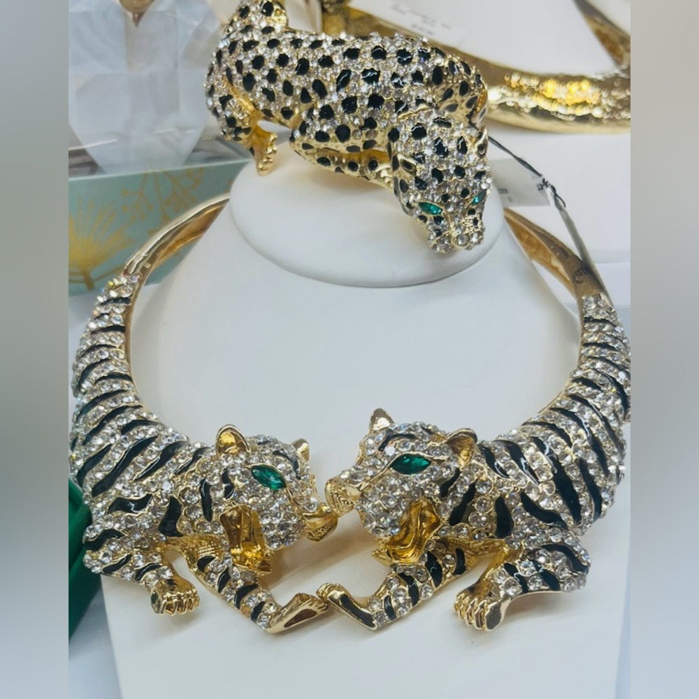 NWT ⚜️🖤⚜️ NATASHA GREEN EYED TIGERS AND LEOPARD SET NECKLACE ANX BRACELET - Picture 3 of 17
